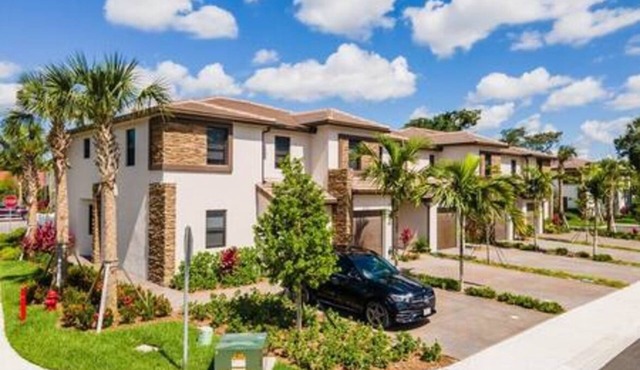 Chic 3BR Resort-Style Retreat