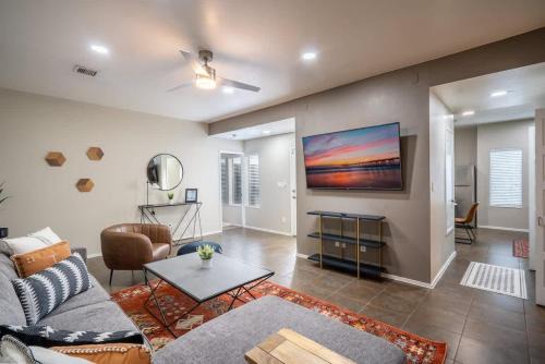 Chic 4BR Near Fort Bliss