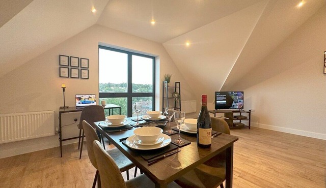 Chic and Airy Apartment