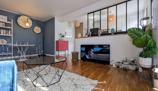 Chic and comfortable apartment with parking