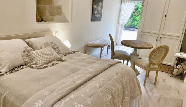 Chic and cosy studio in a Périgord noir hamlet, near Hautefort/Montignac