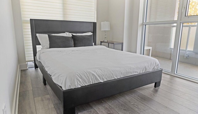 Chic and Cozy 2 Bedroom Condo: Your Perfect Getaway Awaits!.
