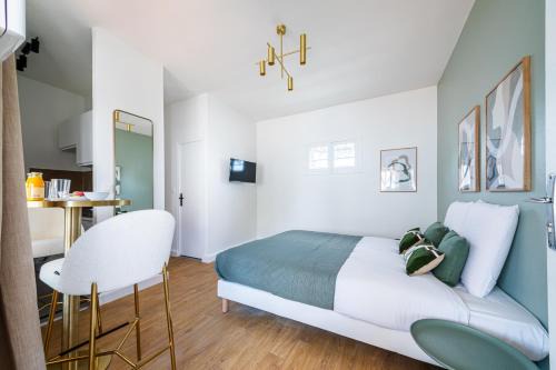 Chic and Cozy Studio in the Heart of Issy-les-Moulineaux
