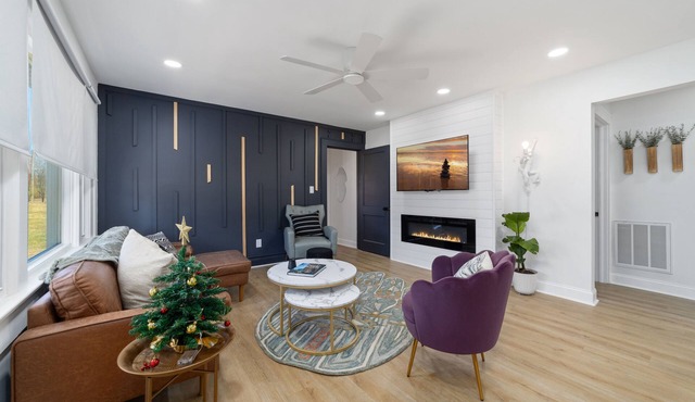 Chic and cozy home near the hospital: 3 comfy rooms, TVs, stylish amenities.