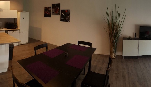 Chic and quiet Self-catering cottages with all amenities, easy access.