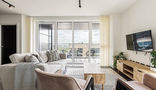 Chic and Sleek Sky-High Apartment