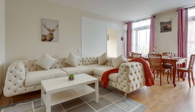 Chic and spacious apart with parking