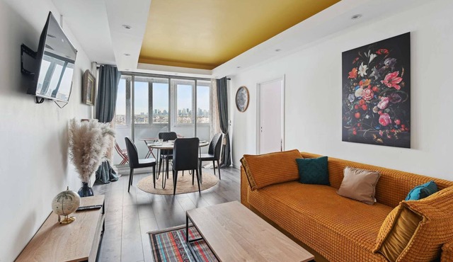 Chic and spacious apart with parking