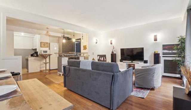 Chic and spacious apartement with piano and terrace