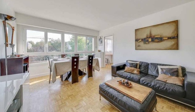 Chic Apart Versailles Castle