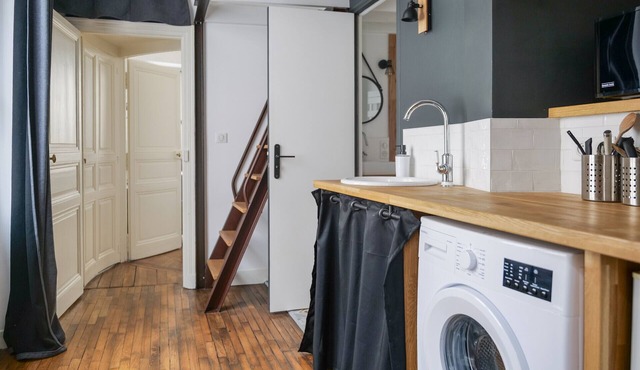 Chic Apartment – City Center – 2 Guests