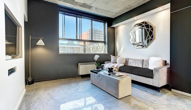 Chic Apartment with All Amenities