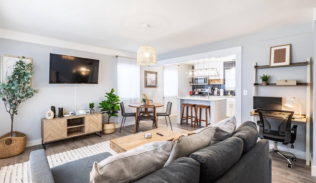 Chic, Beautifully Renovated Redford Home!