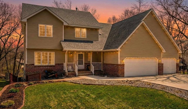 ‼️Chic Basement Getaway w/AC & Fire Pit
