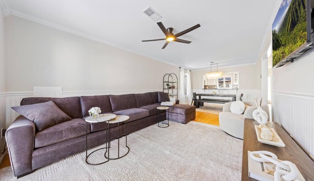 Chic Beach House in Downtown Sea Bright!