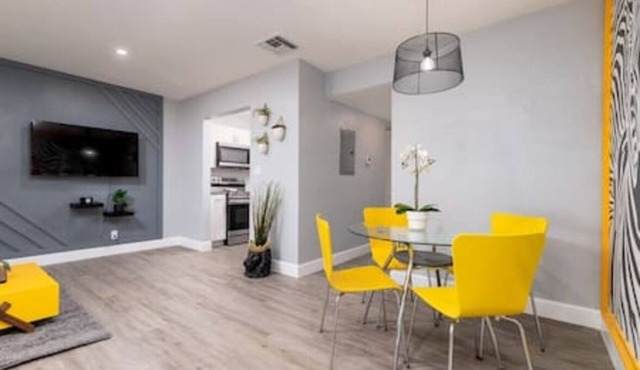 Chic & Beautiful 1BR Zebra Condo in Coral Ridge