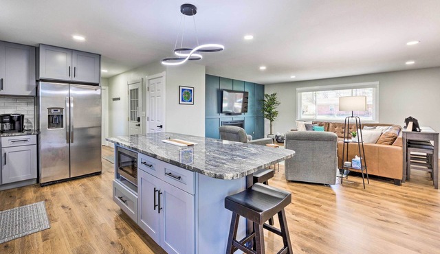 Chic Bentonville Home ~ 1 Mi From Downtown!