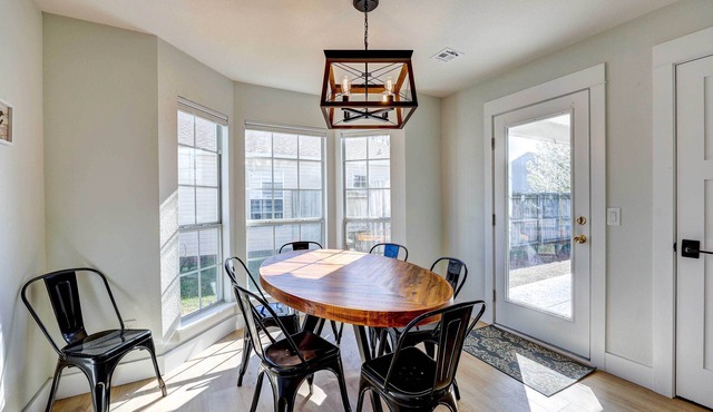 Chic Bentonville Home w/Patio & Fire Pit!