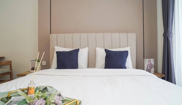 Chic Brown Touch Studio At Apartment Collins Boulevard