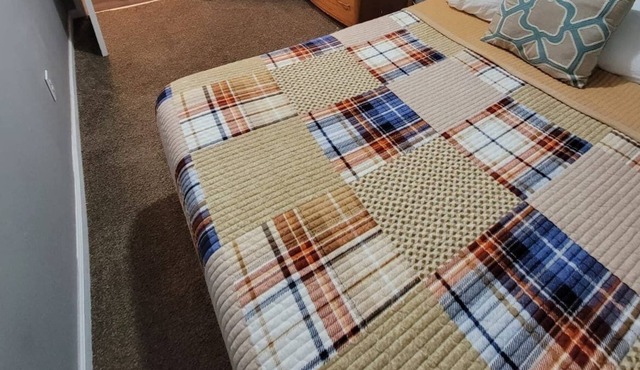 Chic Cabin-liked Home sleeps up to 14