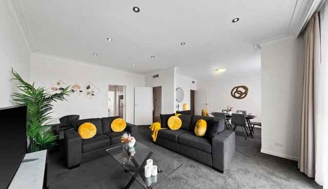 Chic Caulfield North Retreat