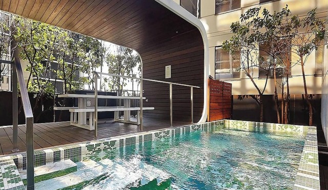 Chic City Escape with Pool, Gym & Parking