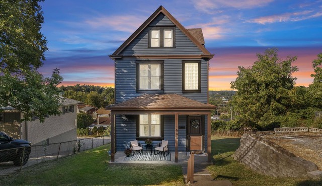 Chic City Retreat w Views Fully Renovated Chef’s Kitchen GreenTree Exit