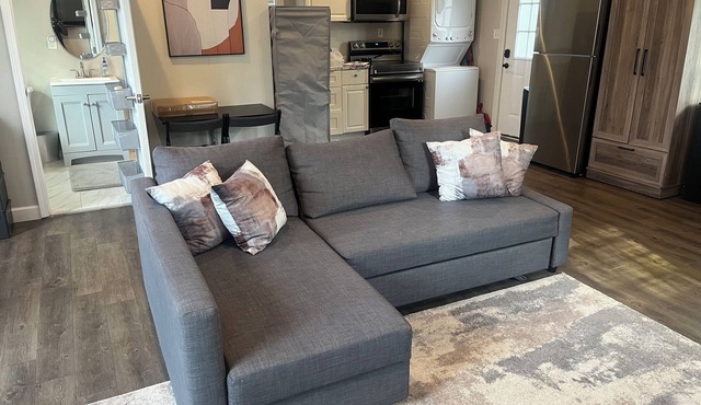 Chic comfortable studio with WiFi and AC in enchanting Mableton