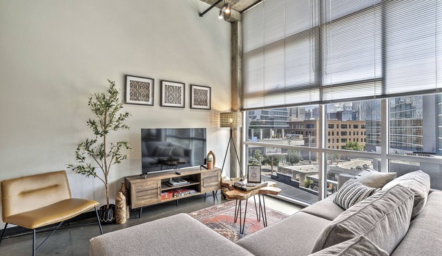 Chic Condo in The Gulch!