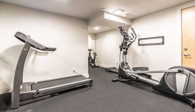Chic Condotel with WiFi, fitness room in Fabulous Seattle