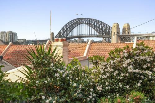 Chic Cosy Uninterrupted View Sydney Harbour Bridge