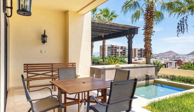 Chic & Cozy 2BR Oceanview Condo