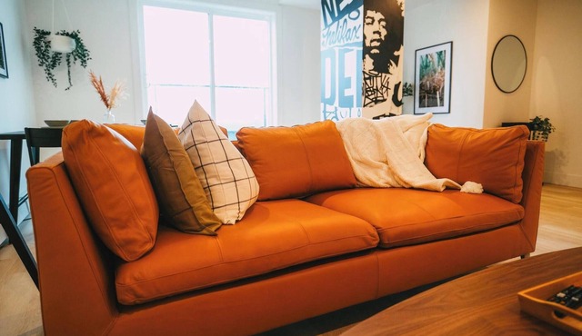 Chic Cozy Retreat - 2BR - Stunning North End Views