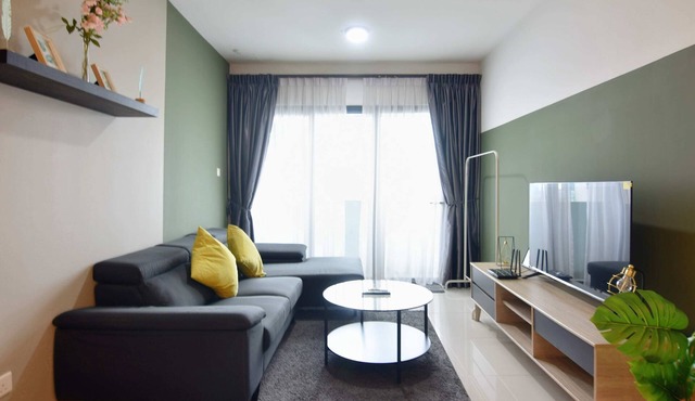 Chic & Cozy Stay at Suasana Suites JB