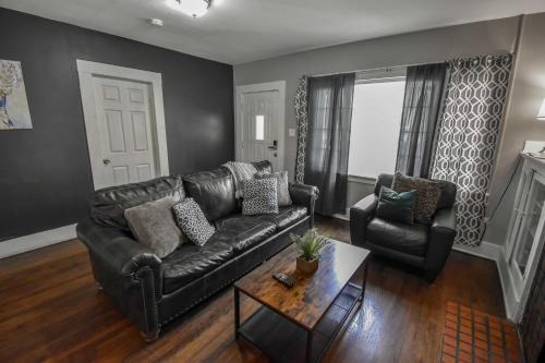 Chic Denver Family Retreat Free Parking & Prime Location