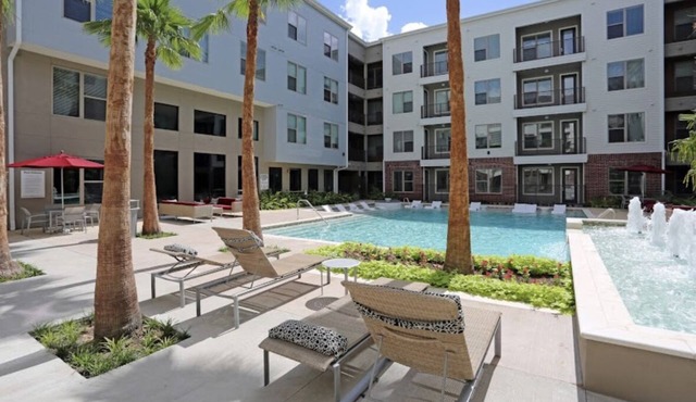 Chic Double Master 2BR 2BA │ Houston with pool (Pet Friendly)