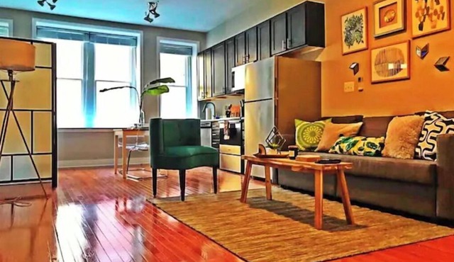 Chic Downtown Studio! 4 Min Walk to Waterfront!