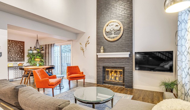 Chic Dtwn Indy Home, Close to Massachusetts Ave