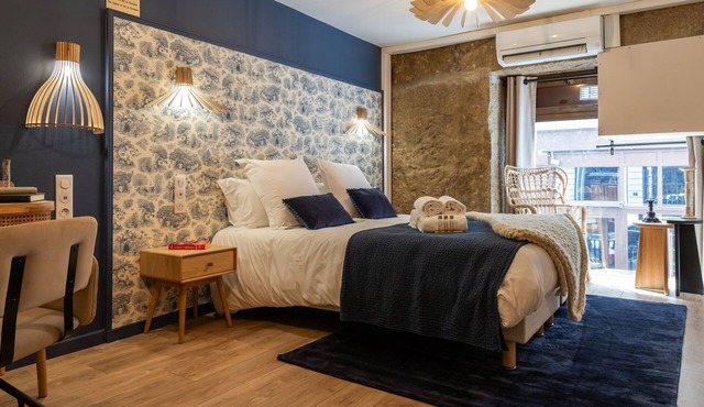 Chic Duplex in residential area - former Bookstore
