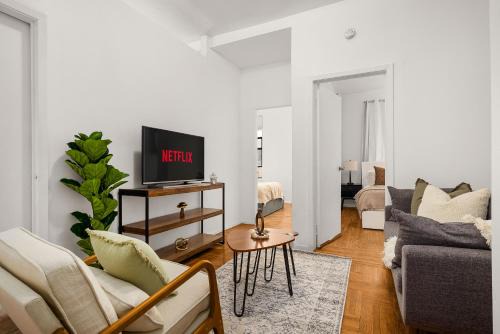 Chic East Village Retreat Comfort in Heart of NYC