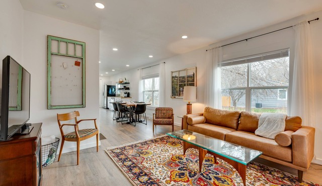 Chic Erie Vacation Rental ~ 14 Mi to Boulder!