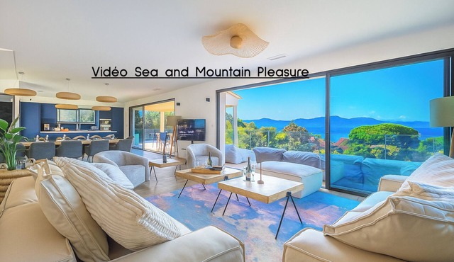 Chic Escape at Villa Madrague - Sea access 100m away - Spacious Serenity - Giens
