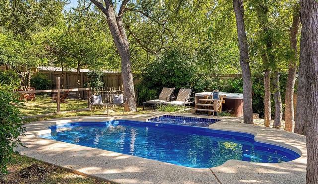 Chic Escape: Pool, Hot Tub, Gym & Playroom