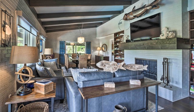 Chic Family-Friendly Home with Outdoor Oasis!