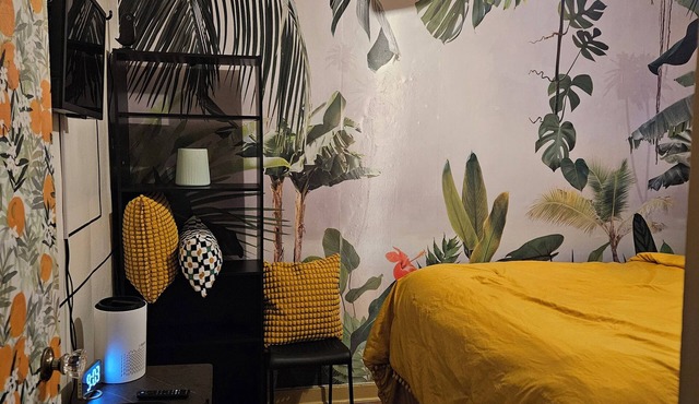 Chic Floral: Luxe 2BR Escape