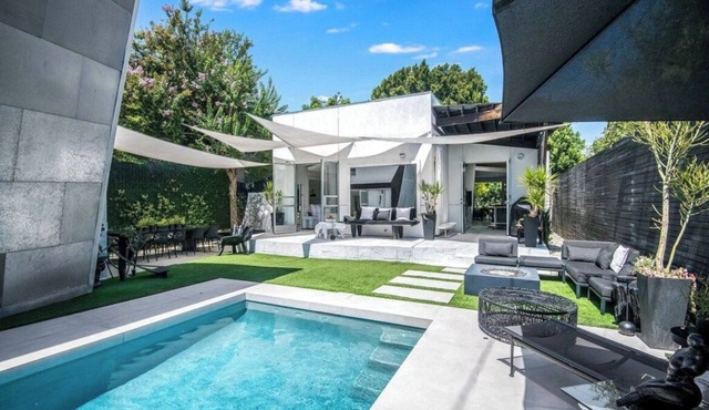 Chic Gated W Hollywood 3BD Villa w/Pool, Hot tub & Guest House