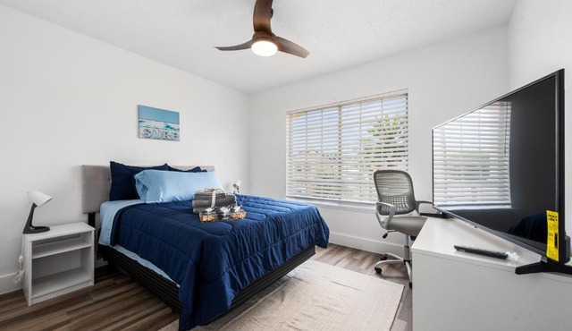 Chic Getaway Life Through Colors BNB w/pool