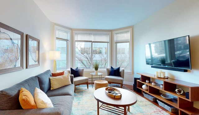 Chic Getaway | Pool, Hot Tub, Sauna, Gym | Walk to Eateries, Shops & Parks
