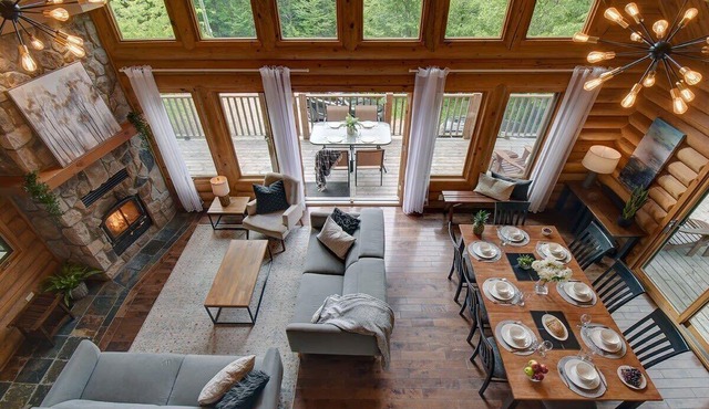 Chic Hot tub in mountain Tremblant Area