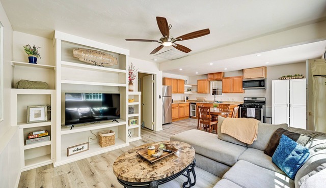 Chic La Mesa Cottage w/ Patio, Close to Trails!